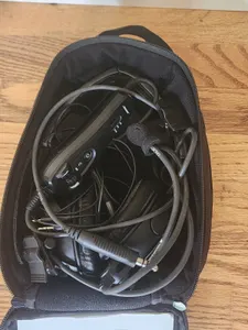 Bose A20 Aviation Headset U172 – ANR Works – No Bluetooth – Cosmetic Wear
